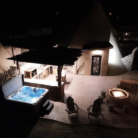 Zion White Bison Glamping & Rv Resort Virgin Exterior photo