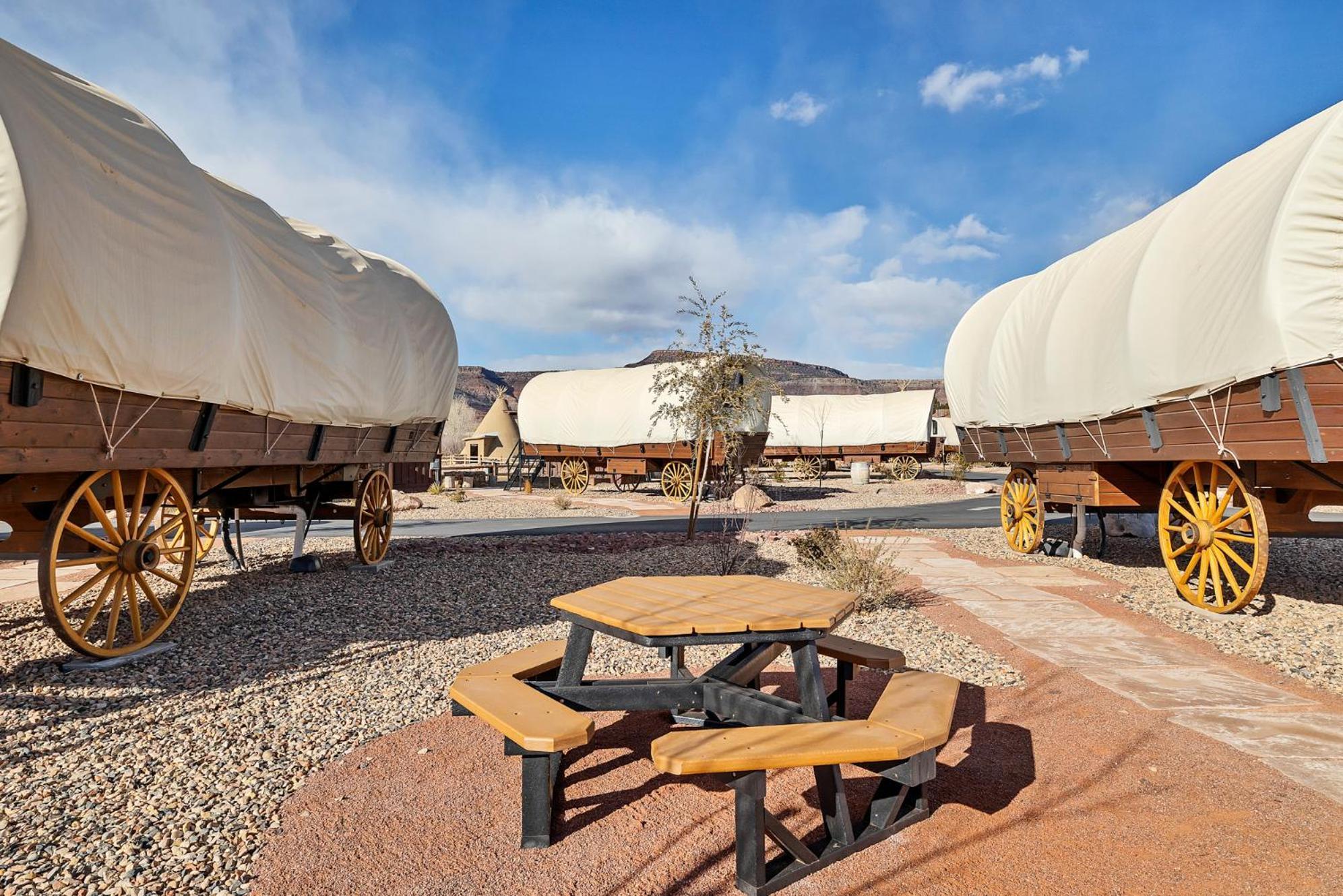 Zion White Bison Glamping & Rv Resort Virgin Exterior photo